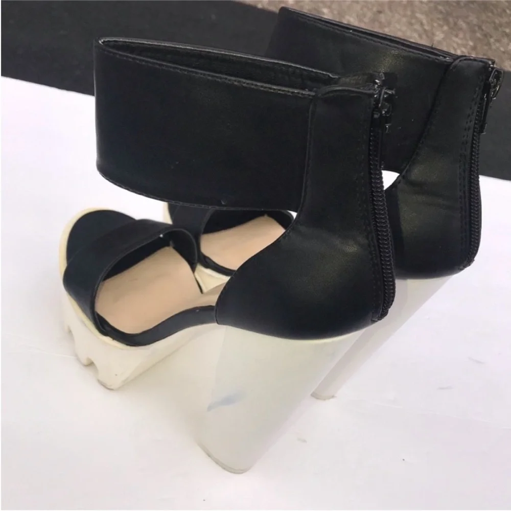 90s Black and White Platform Sandals with Lug Sole— vintage 90s